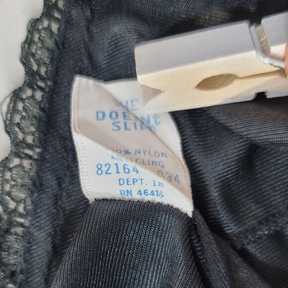 Sears Nylon Slip Black SZ 34 Lace Trim Average Knee Length Adj Doesn't Slip VTG - Picture 8 of 9